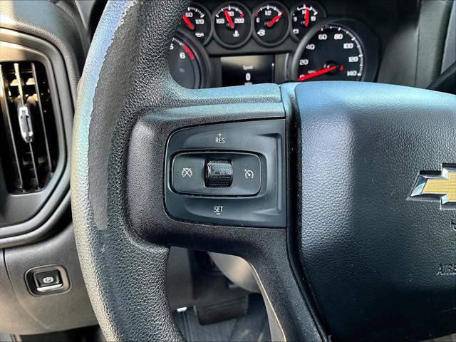 2022 Chevrolet Silverado 1500 4WD Crew Cab Short Bed Custom