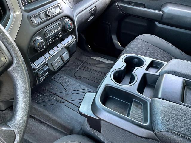 2022 Chevrolet Silverado 1500 4WD Crew Cab Short Bed Custom