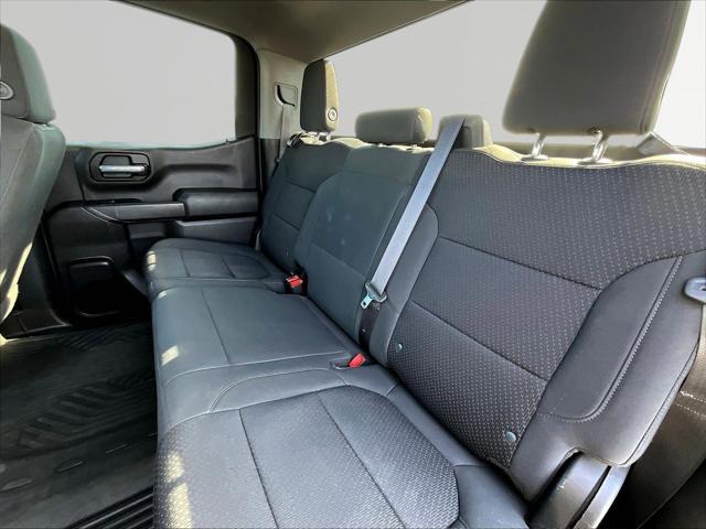 2022 Chevrolet Silverado 1500 4WD Crew Cab Short Bed Custom