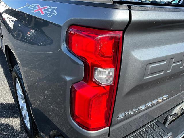 2022 Chevrolet Silverado 1500 4WD Crew Cab Short Bed Custom