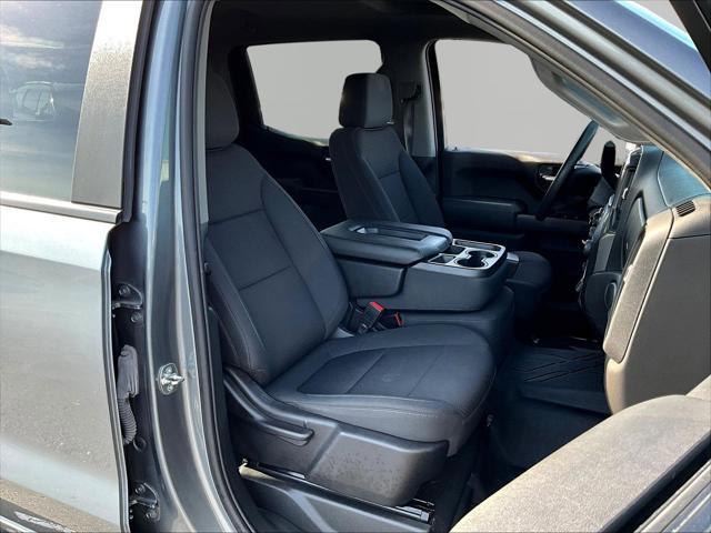 2022 Chevrolet Silverado 1500 4WD Crew Cab Short Bed Custom
