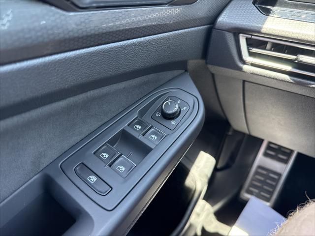 2024 Volkswagen Golf GTI 2.0T S