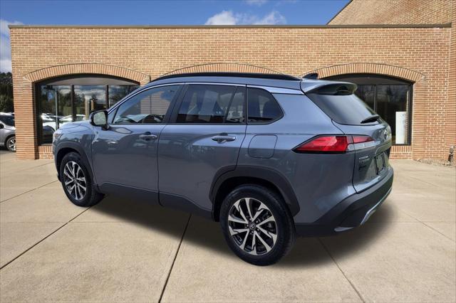 2025 Toyota Corolla Cross XLE
