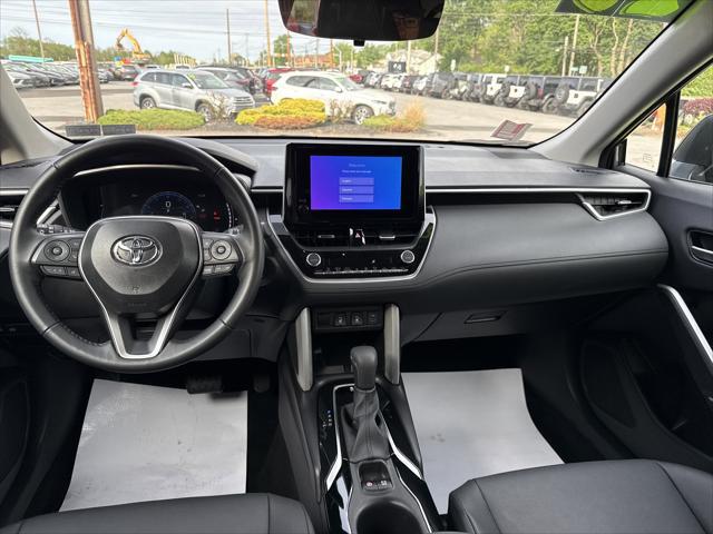 2025 Toyota Corolla Cross XLE