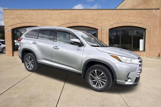 2019 Toyota Highlander Hybrid XLE for sale in State College, PA