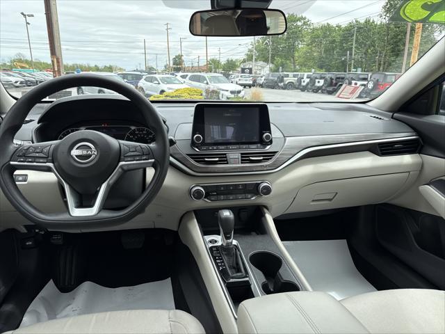 2025 Nissan Altima SV FWD