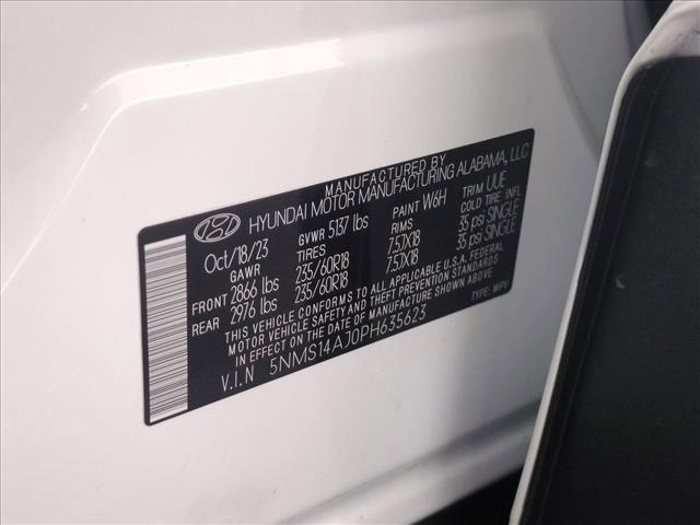 2023 Hyundai Santa Fe SE