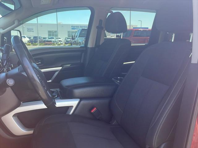 2017 Nissan Titan SL