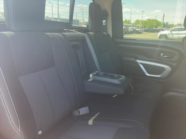 2017 Nissan Titan SL