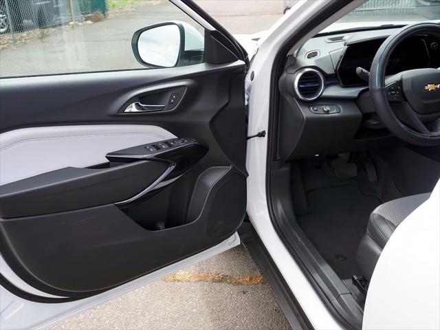 2026 Chevrolet Trax FWD LT