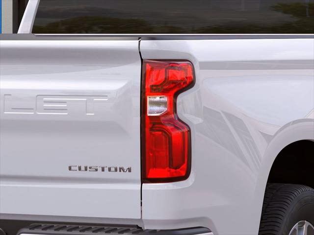 2026 Chevrolet Silverado 1500 4WD Crew Cab Standard Bed Custom