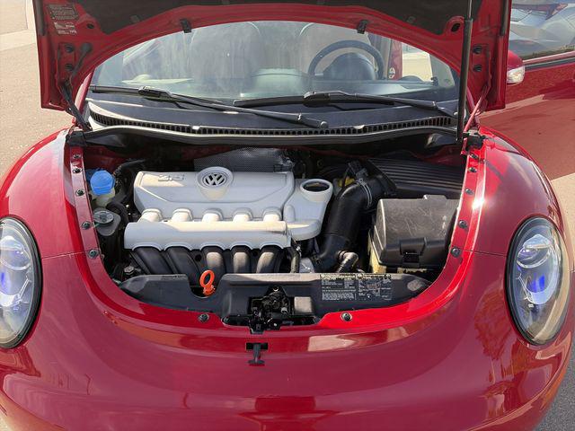 2006 Volkswagen New Beetle Coupe 2.5 (A6)