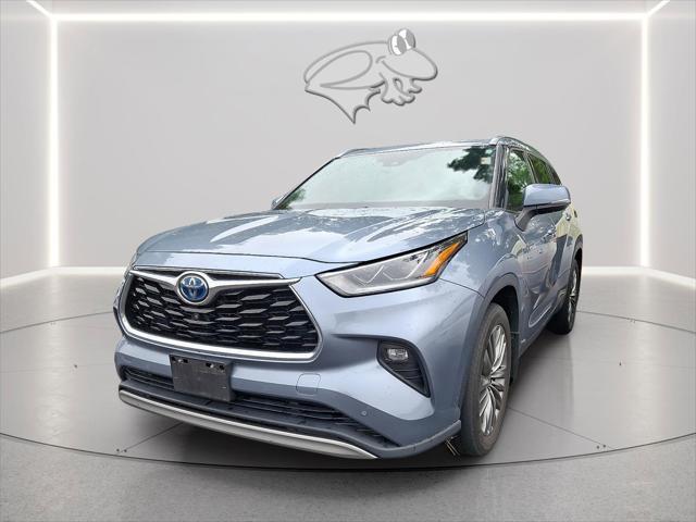 2021 Toyota Highlander Hybrid Platinum