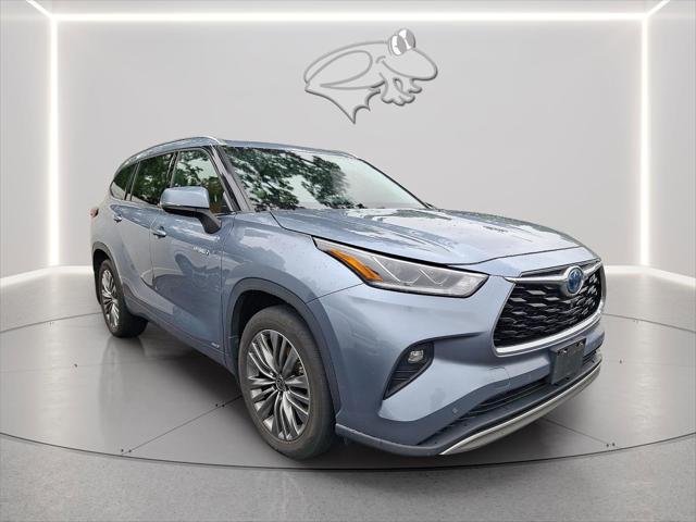 2021 Toyota Highlander Hybrid Platinum