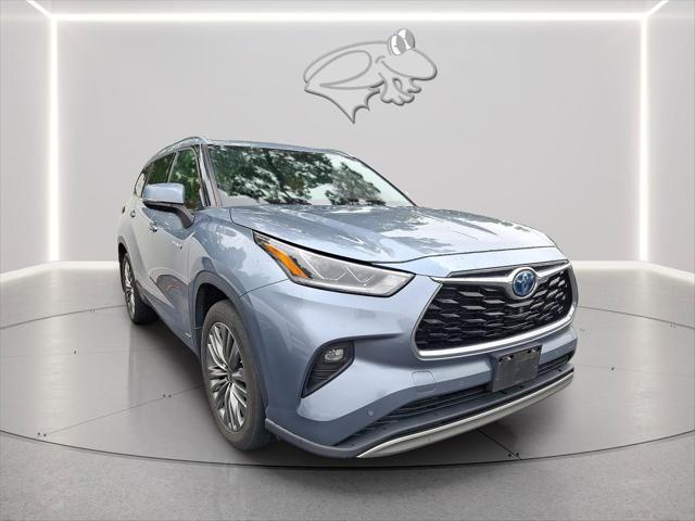 2021 Toyota Highlander Hybrid Platinum