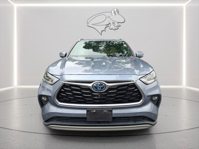 2021 Toyota Highlander Hybrid Platinum