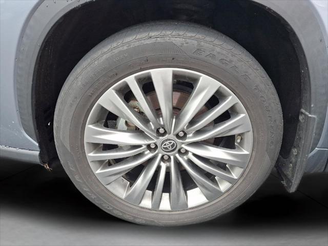 2021 Toyota Highlander Hybrid Platinum