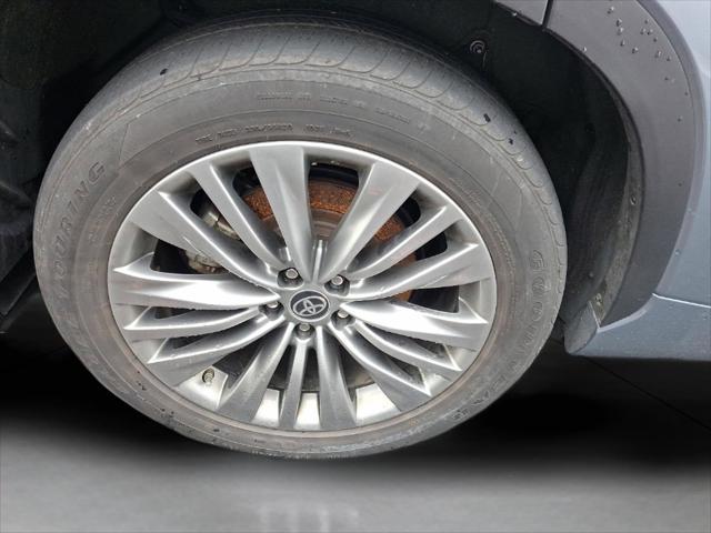 2021 Toyota Highlander Hybrid Platinum