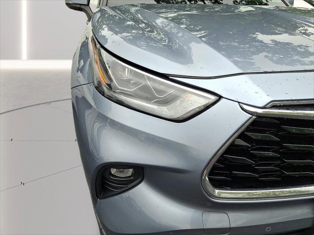 2021 Toyota Highlander Hybrid Platinum