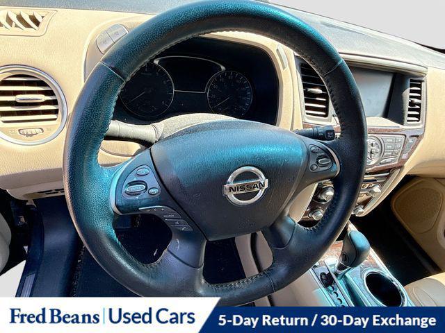 2016 Nissan Pathfinder SL