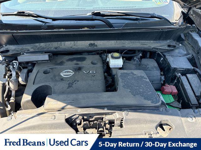 2016 Nissan Pathfinder SL