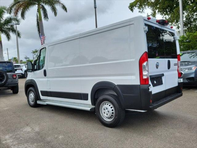 2025 Ram ProMaster 2500 Cargo Van Tradesman Low Roof 136" WB w/Pass Seat