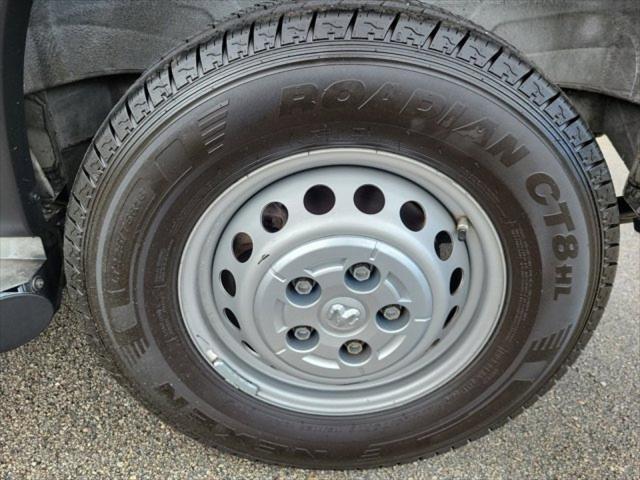 2025 Ram ProMaster 2500 Cargo Van Tradesman Low Roof 136" WB w/Pass Seat