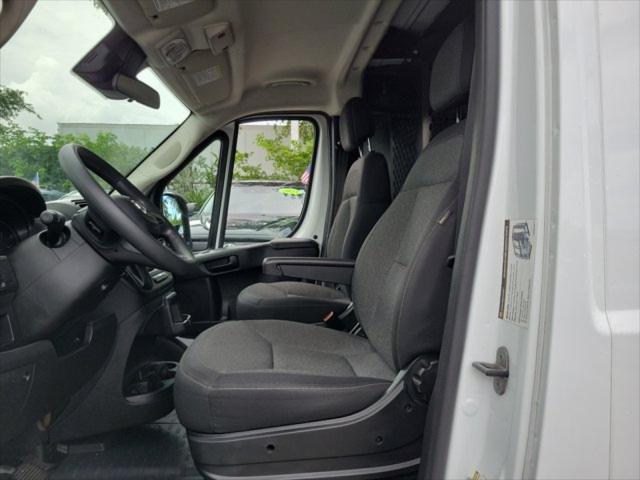 2025 Ram ProMaster 2500 Cargo Van Tradesman Low Roof 136" WB w/Pass Seat