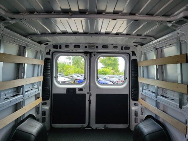 2025 Ram ProMaster 2500 Cargo Van Tradesman Low Roof 136" WB w/Pass Seat