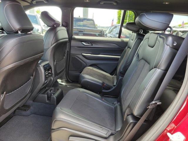 2023 Jeep Grand Cherokee L Altitude 4x2