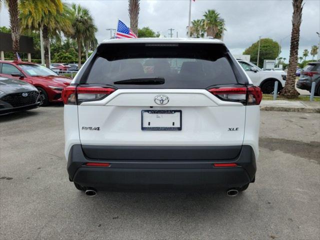 2025 Toyota RAV4 XLE