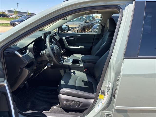 2022 Toyota RAV4 Hybrid XLE Premium