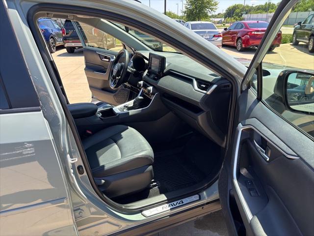 2022 Toyota RAV4 Hybrid XLE Premium