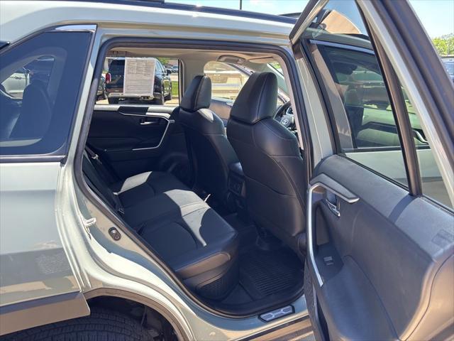 2022 Toyota RAV4 Hybrid XLE Premium