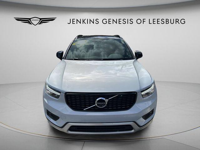 2022 Volvo XC40 T5 R-Design