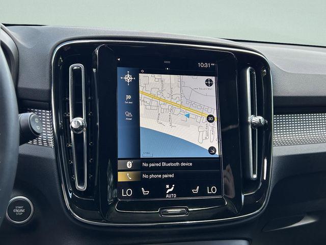 2022 Volvo XC40 T5 R-Design