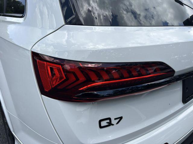 2024 Audi Q7 Premium Plus 45 TFSI quattro Tiptronic