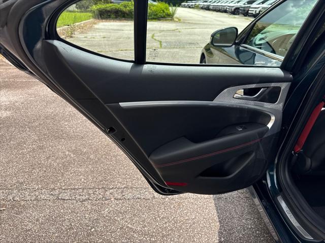 2023 Genesis G70 3.3T RWD