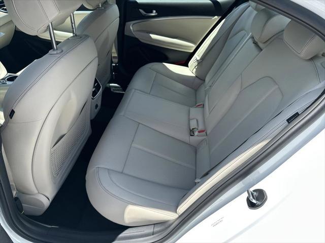 2026 Genesis G70 2.5T RWD