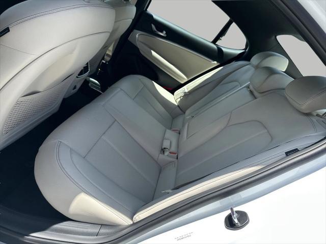 2026 Genesis G70 2.5T RWD