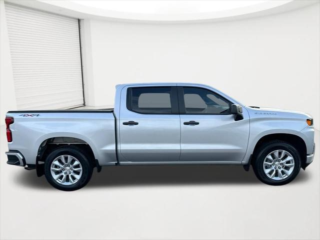 2021 Chevrolet Silverado 1500 4WD Crew Cab Short Bed Custom