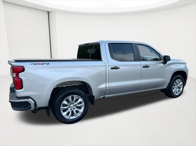2021 Chevrolet Silverado 1500 4WD Crew Cab Short Bed Custom