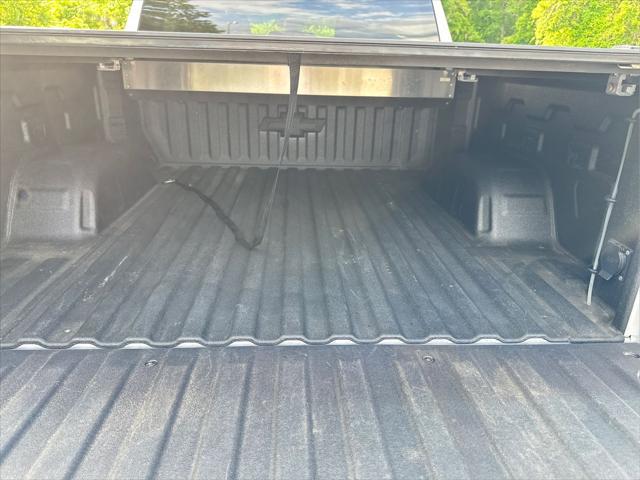 2021 Chevrolet Silverado 1500 4WD Crew Cab Short Bed Custom