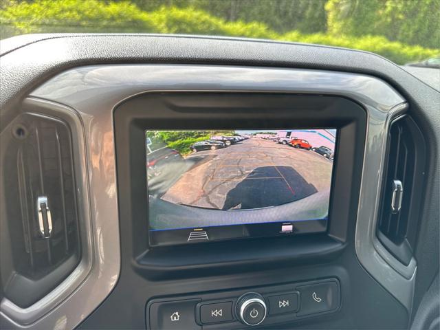 2021 Chevrolet Silverado 1500 4WD Crew Cab Short Bed Custom
