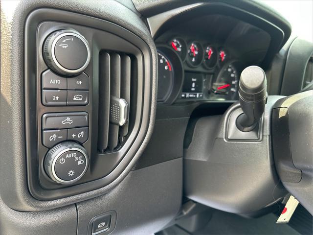 2021 Chevrolet Silverado 1500 4WD Crew Cab Short Bed Custom