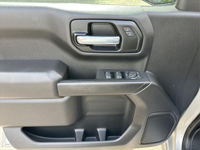 2021 Chevrolet Silverado 1500 4WD Crew Cab Short Bed Custom