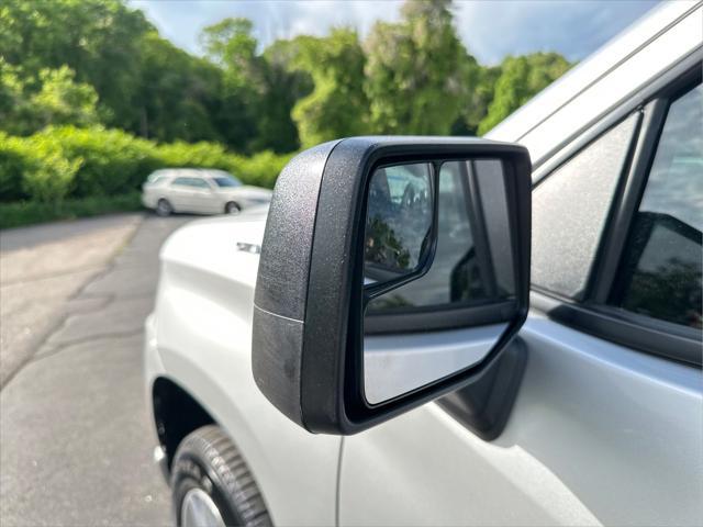 2021 Chevrolet Silverado 1500 4WD Crew Cab Short Bed Custom
