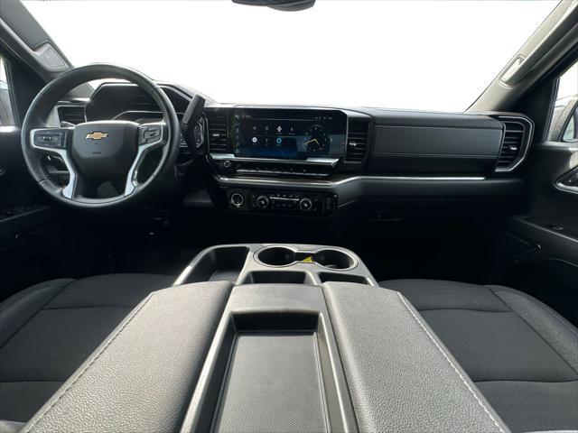 2024 Chevrolet Silverado 1500 4WD Crew Cab Short Bed LT with 2FL