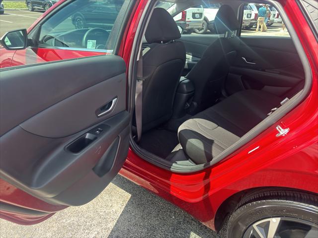 2025 Hyundai Elantra SEL Convenience