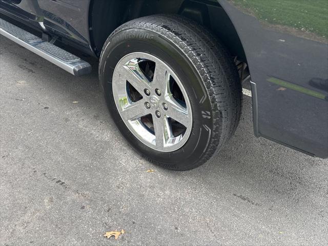 2017 Ram 1500 Express Quad Cab 4x4 6'4" Box